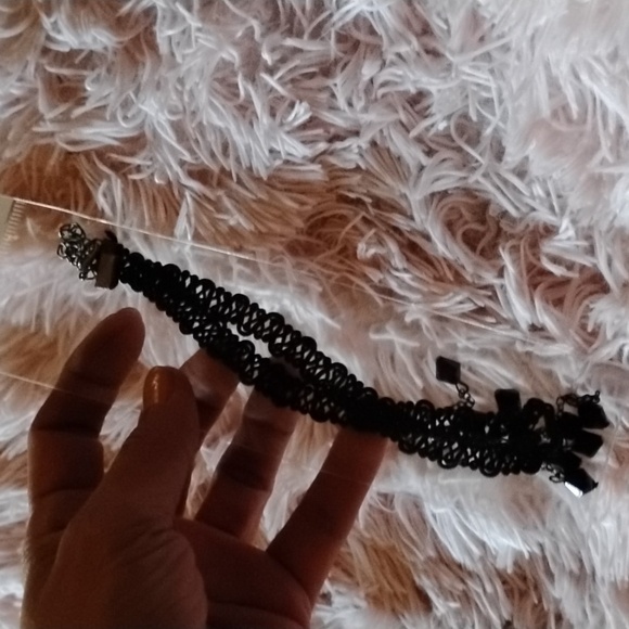 NWT. Black lace eye mask with black silk choker and lace Fingerless Gloves BLwC1 - Picture 3 of 7